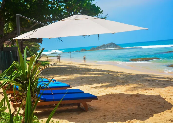Sayura Beach Hotel