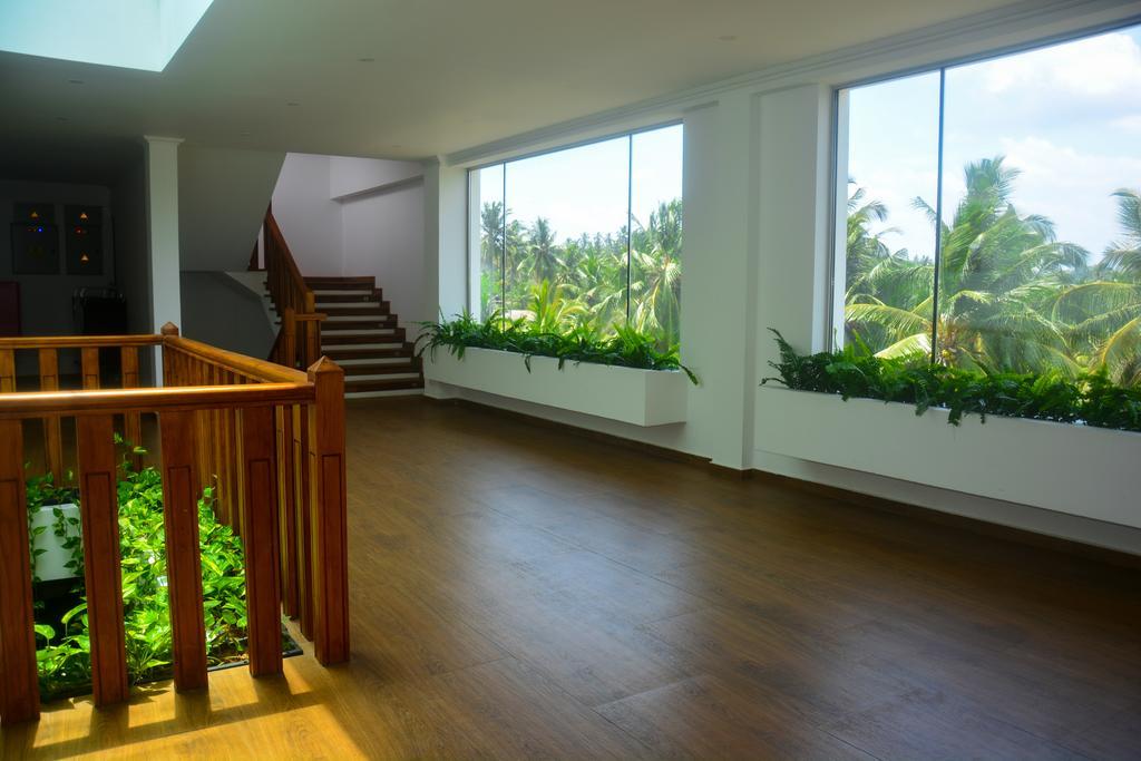 Sayura Beach Hotel